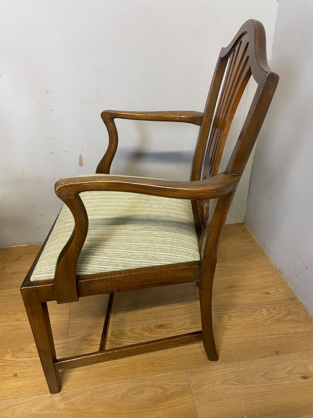 Set of 8 Edwardian mahogany Hepplewhite style dining chairs  View VIII