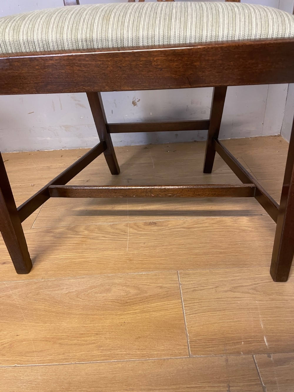 Set of 8 Edwardian mahogany Hepplewhite style dining chairs  View X