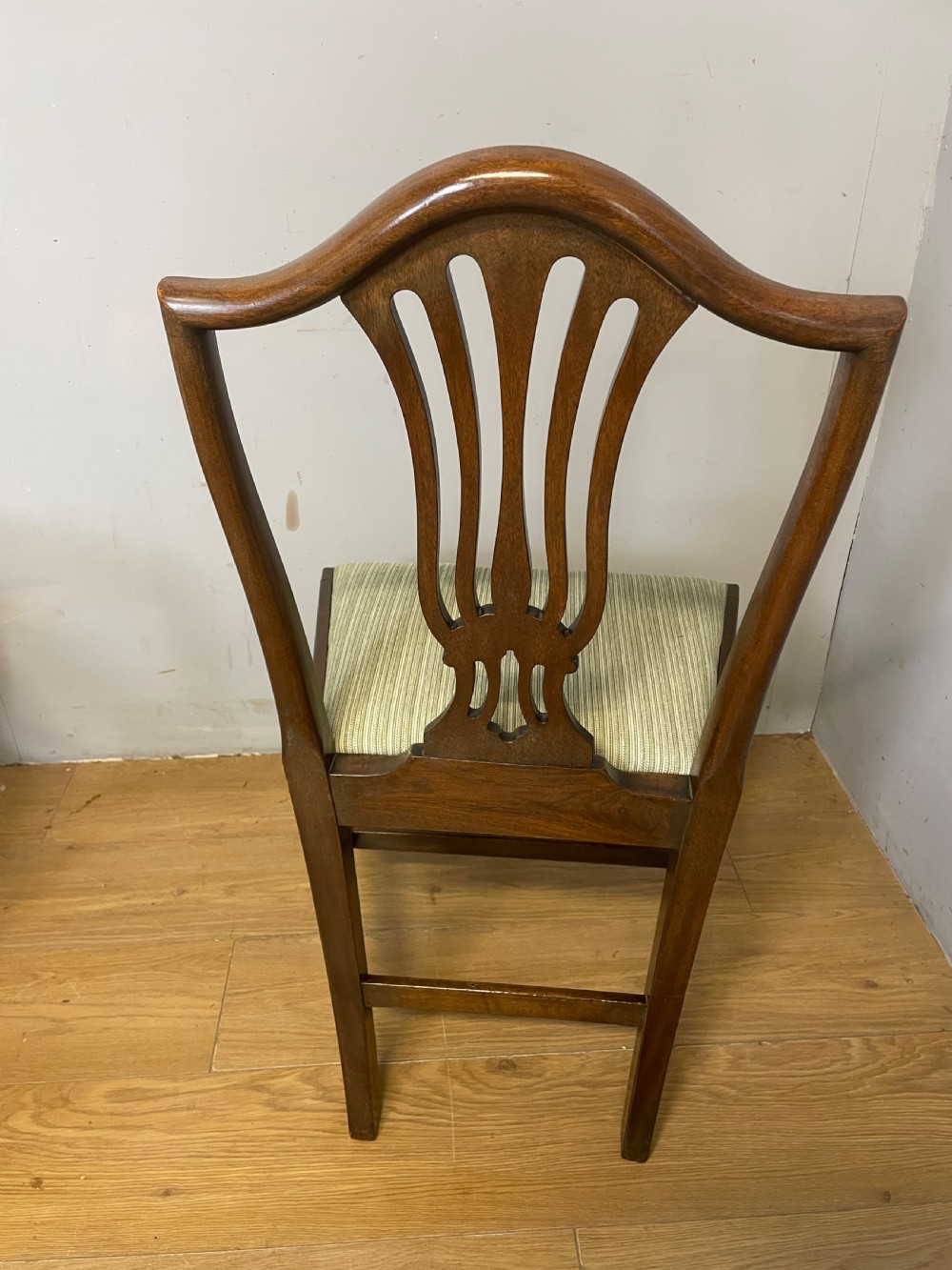 Set of 8 Edwardian mahogany Hepplewhite style dining chairs  View XV