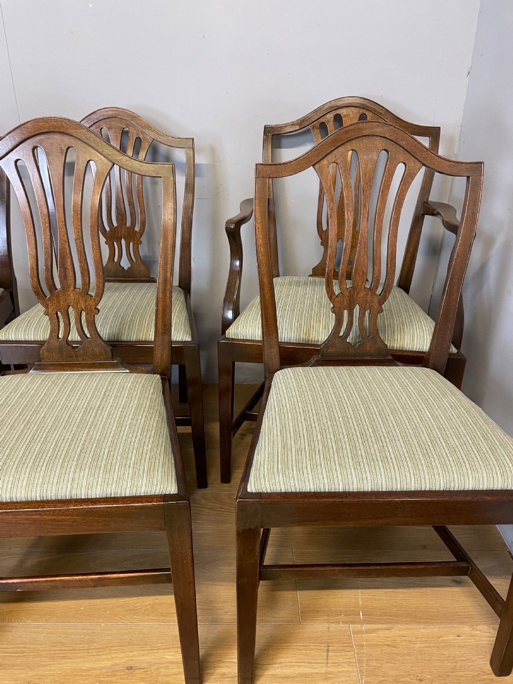 Set of 8 Edwardian mahogany Hepplewhite style dining chairs  View XVI