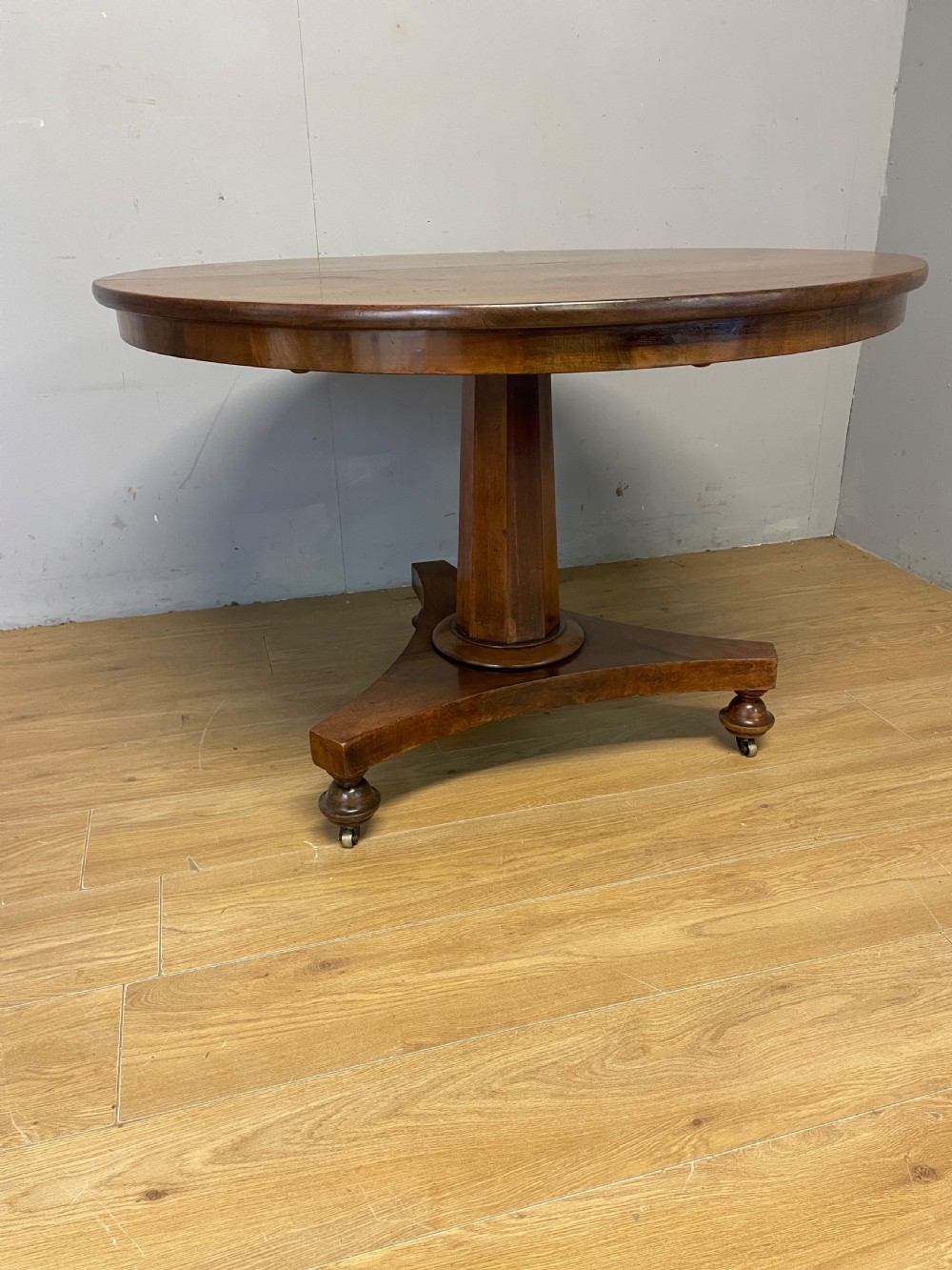 C19TH mahogany circular breakfast table in original condition  View IV