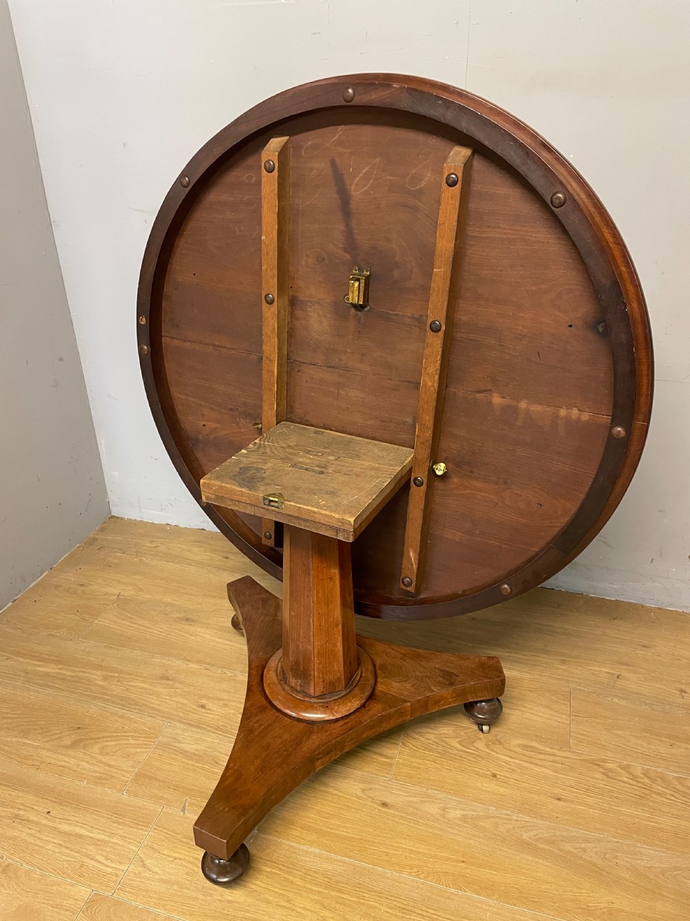 C19TH mahogany circular breakfast table in original condition  View IX