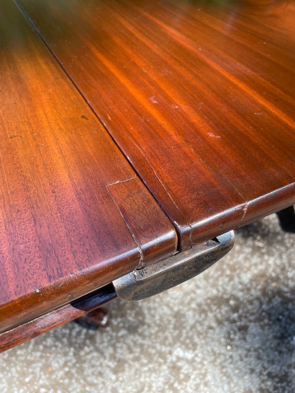 William IV mahogany twin pedestal eight seater dining table  View XI
