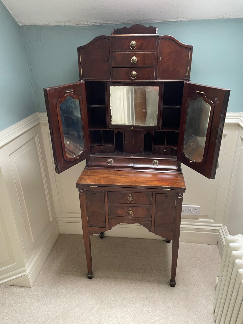 Rare Georgian mahogany ladies dressing cabinet circa 1830 View II
