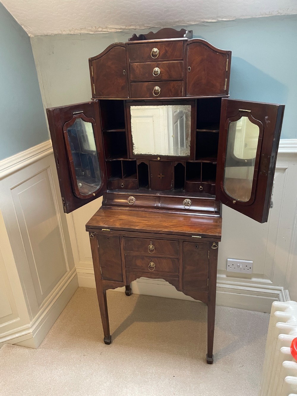 Rare Georgian mahogany ladies dressing cabinet circa 1830 View V