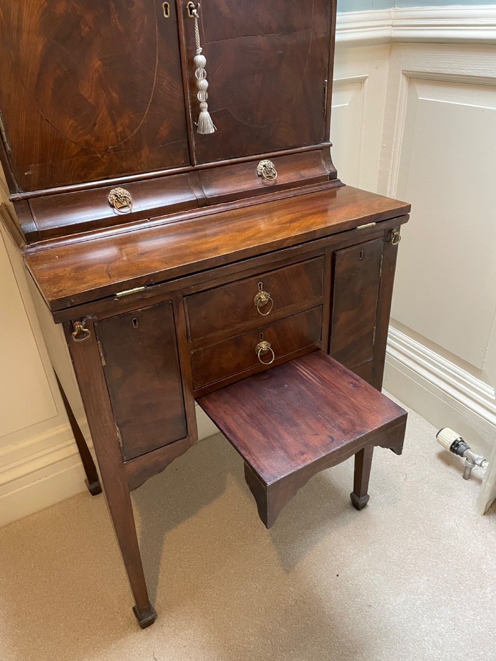 Rare Georgian mahogany ladies dressing cabinet circa 1830 View XII