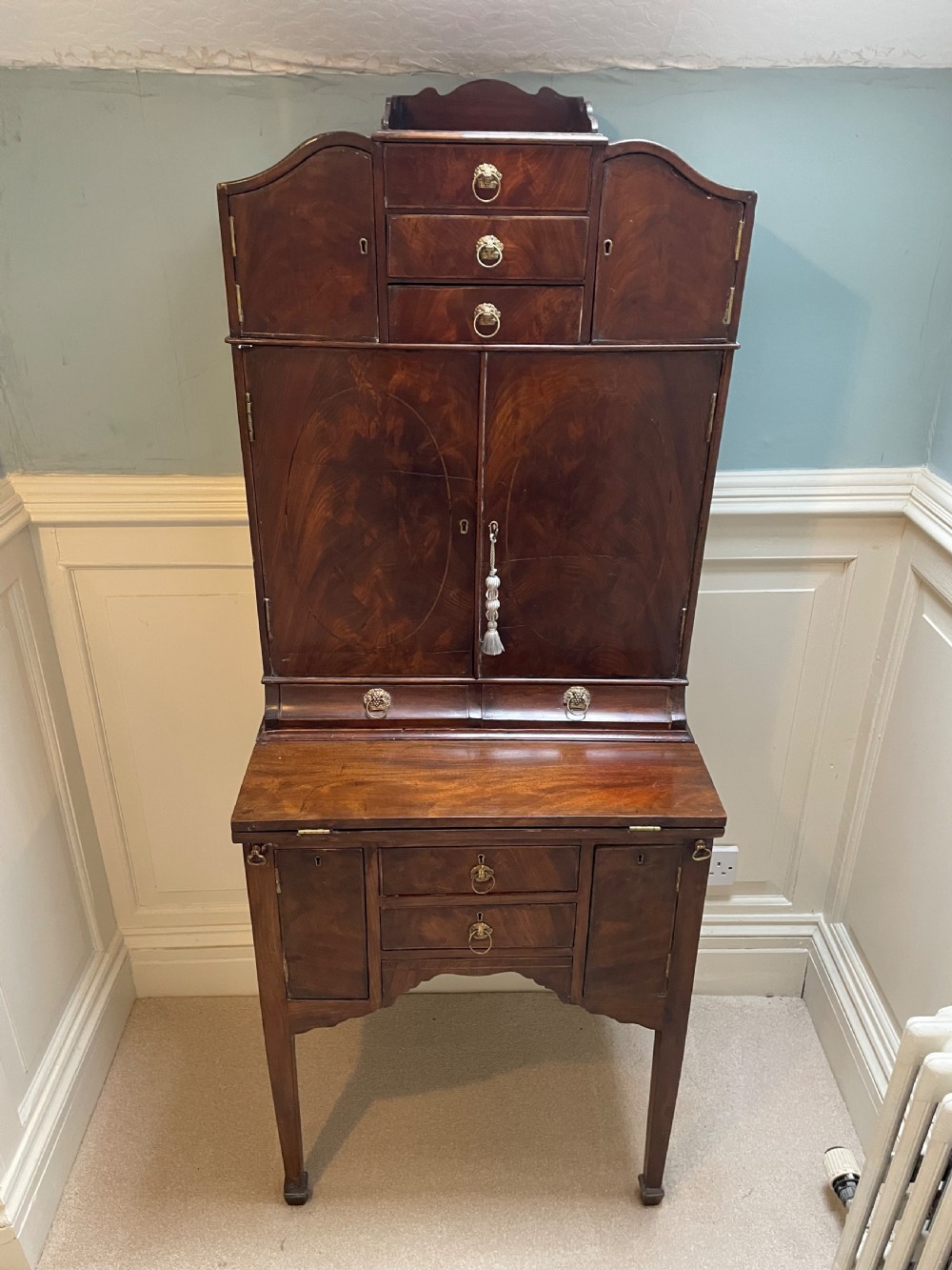 Rare Georgian mahogany ladies dressing cabinet circa 1830 View XVI