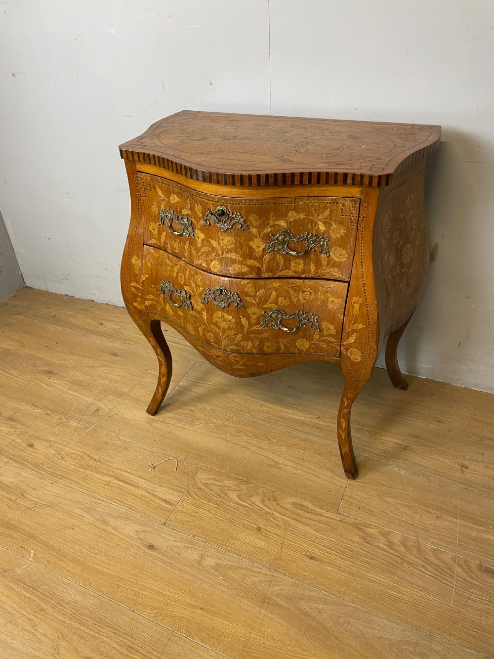 C19TH small French inlaid bombe chest of drawers 
