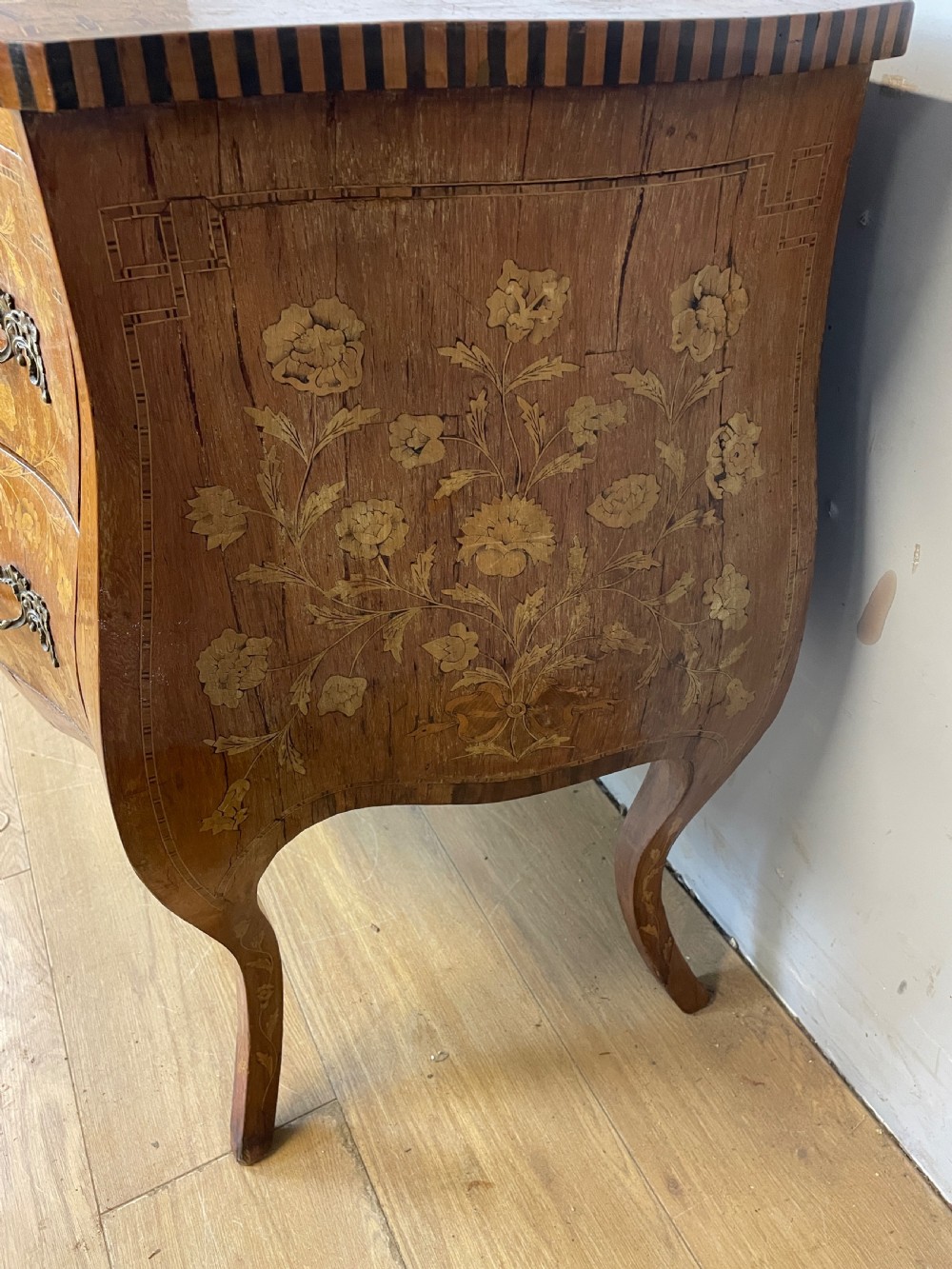 C19TH small French inlaid bombe chest of drawers  View VI
