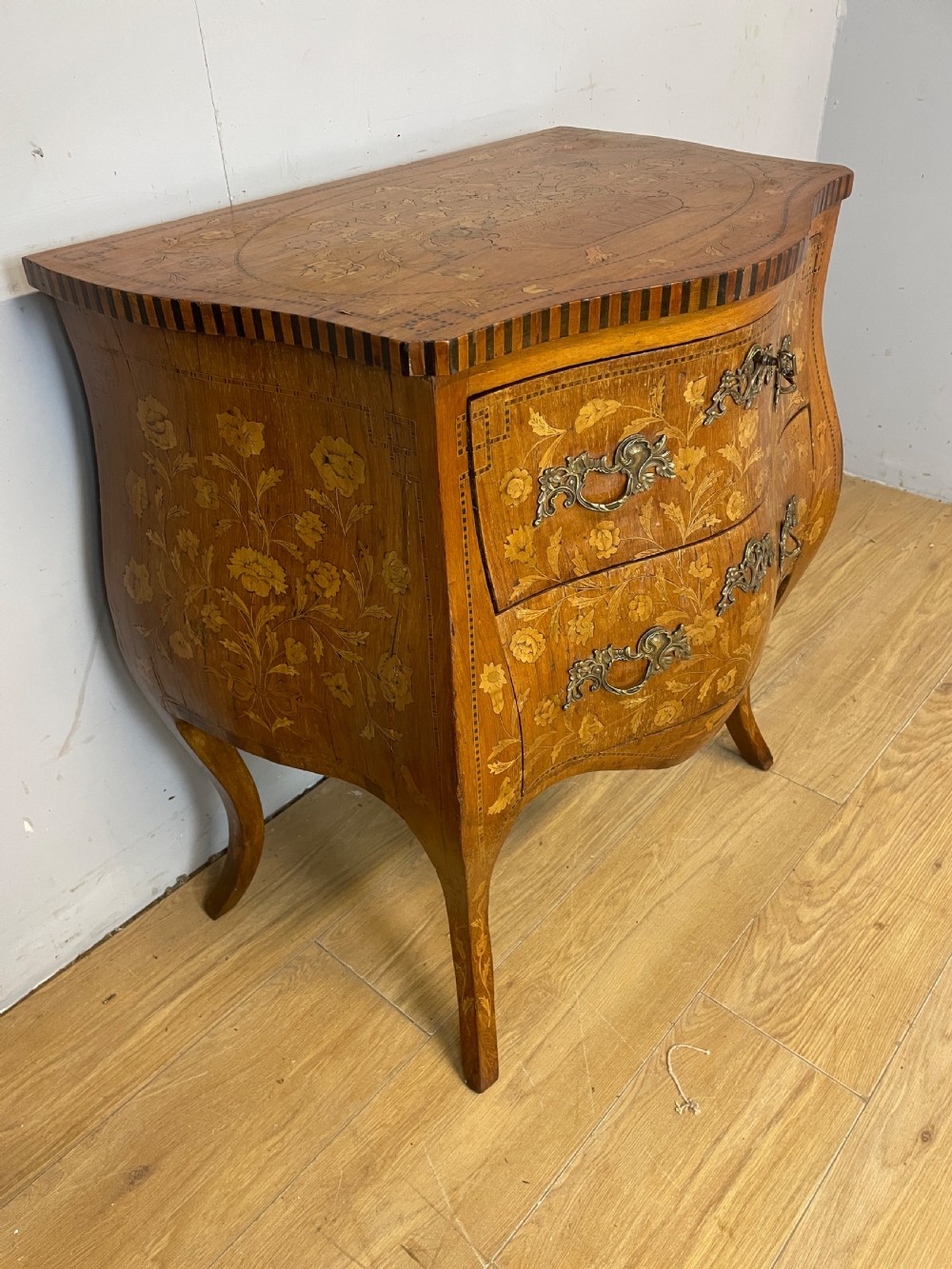 C19TH small French inlaid bombe chest of drawers  View IX