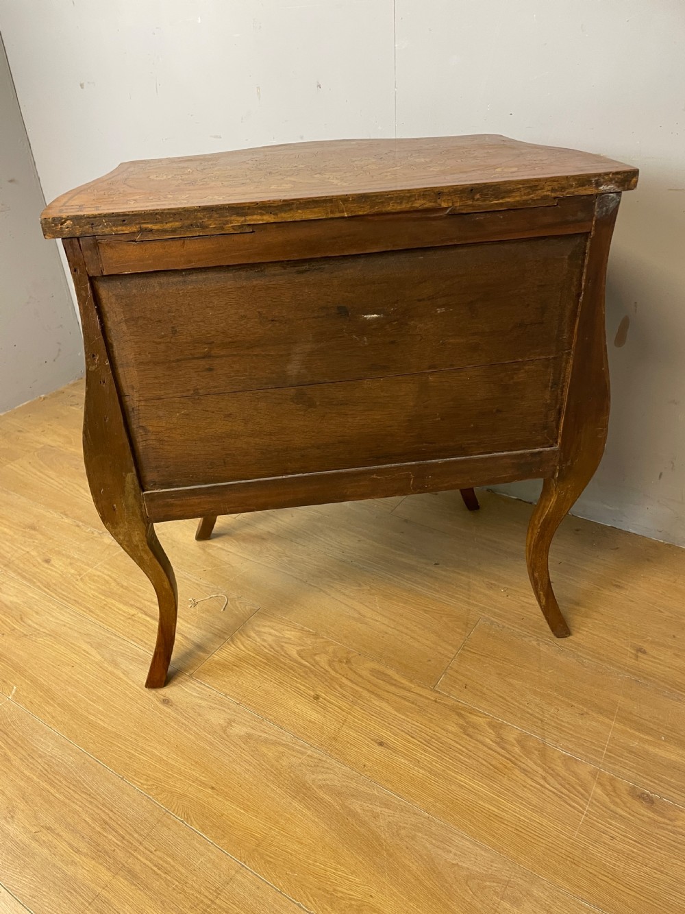 C19TH small French inlaid bombe chest of drawers  View XII