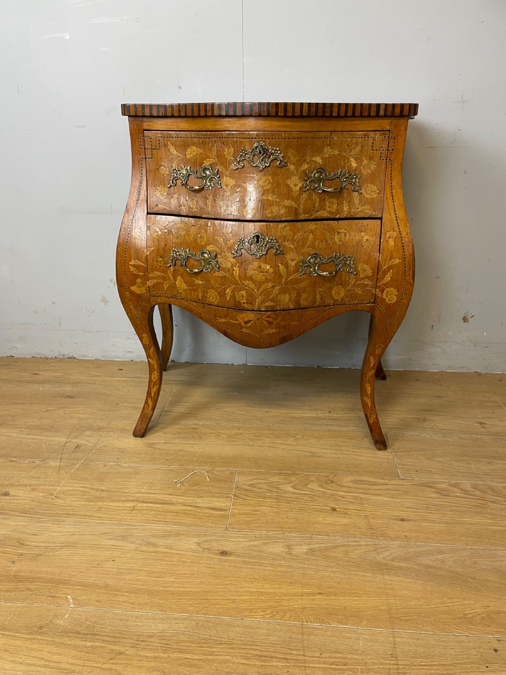 C19TH small French inlaid bombe chest of drawers  View XIV