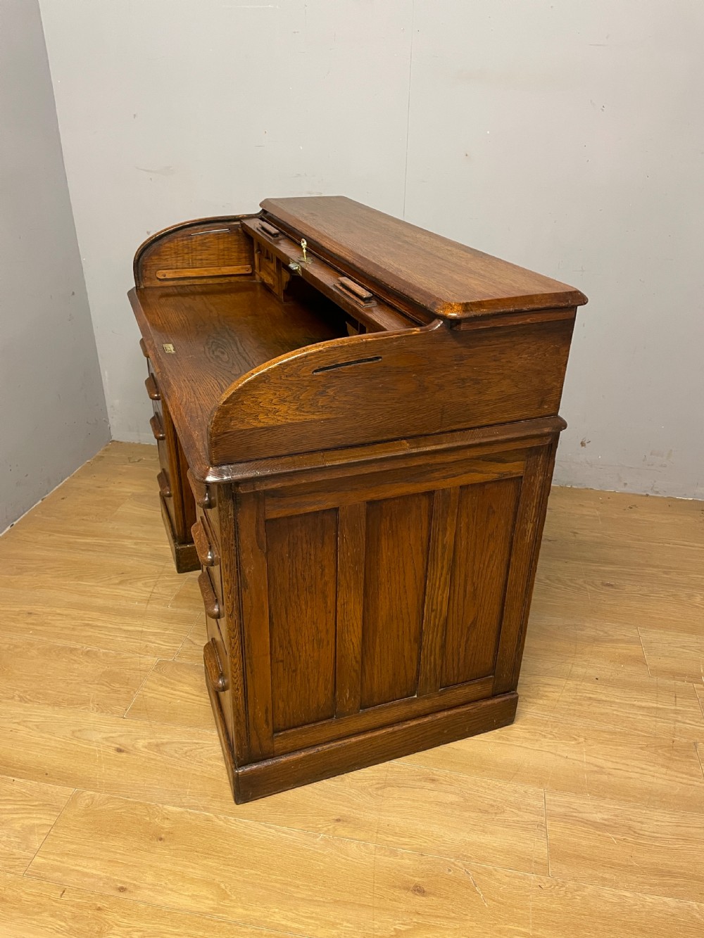 Edwardian golden oak roll top desk View XI