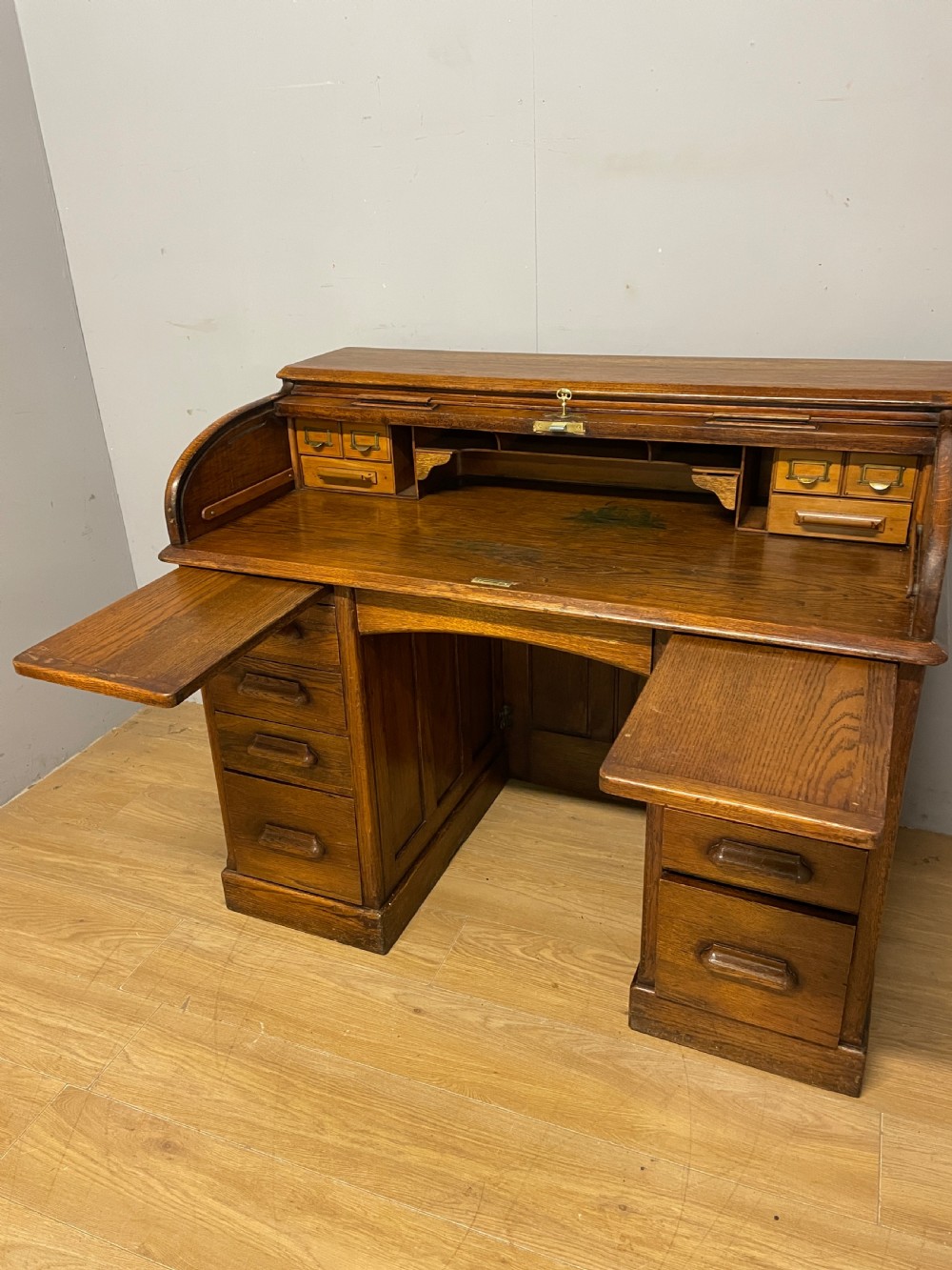 Edwardian golden oak roll top desk View XV