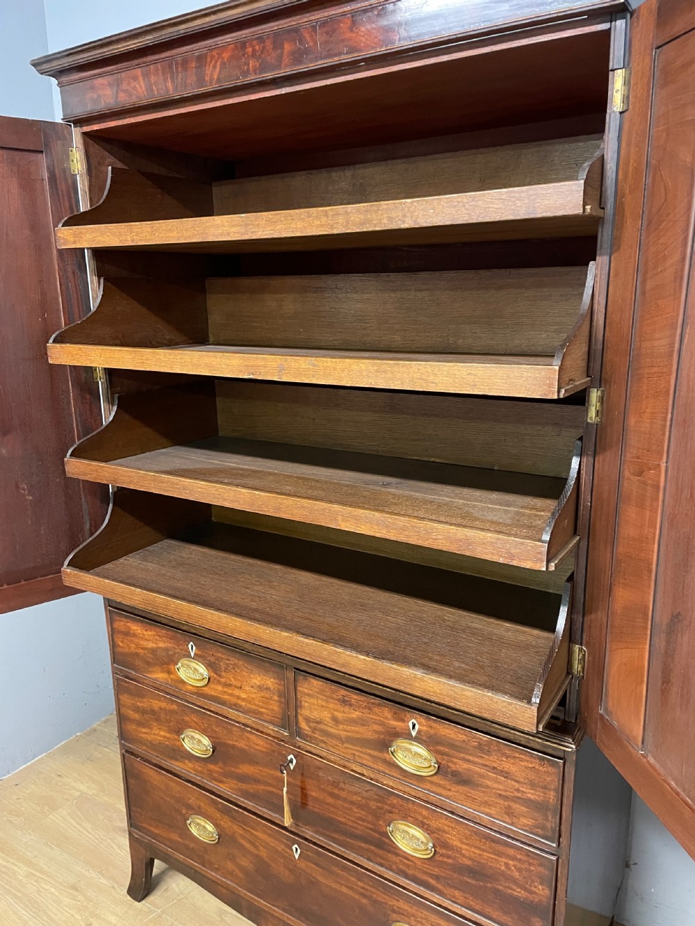 Georgian flame mahogany country house linen press -superb quality  View VIII