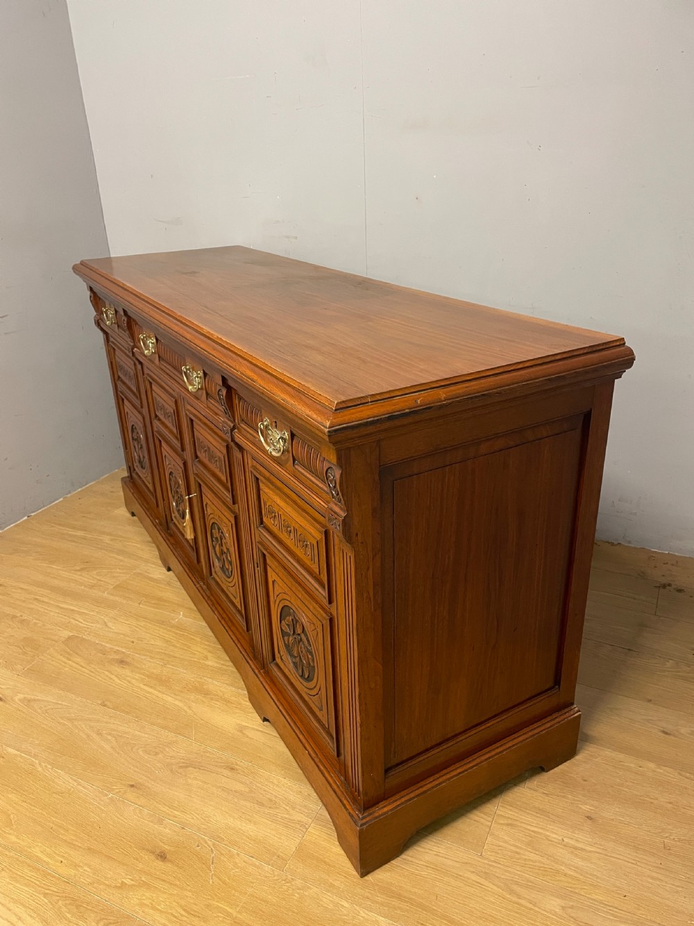 Arts and Crafts solid walnut sideboard circa 1890 View IX