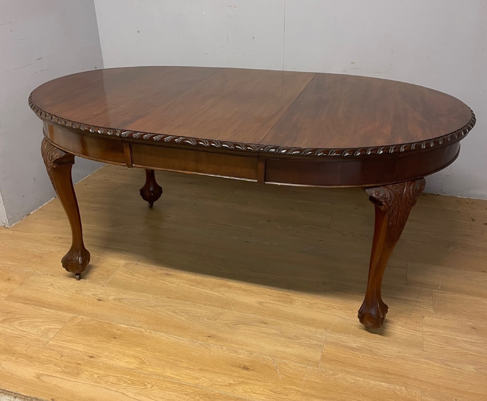 Late C19TH solid mahogany Queen Anne style wind out six seater dining table 