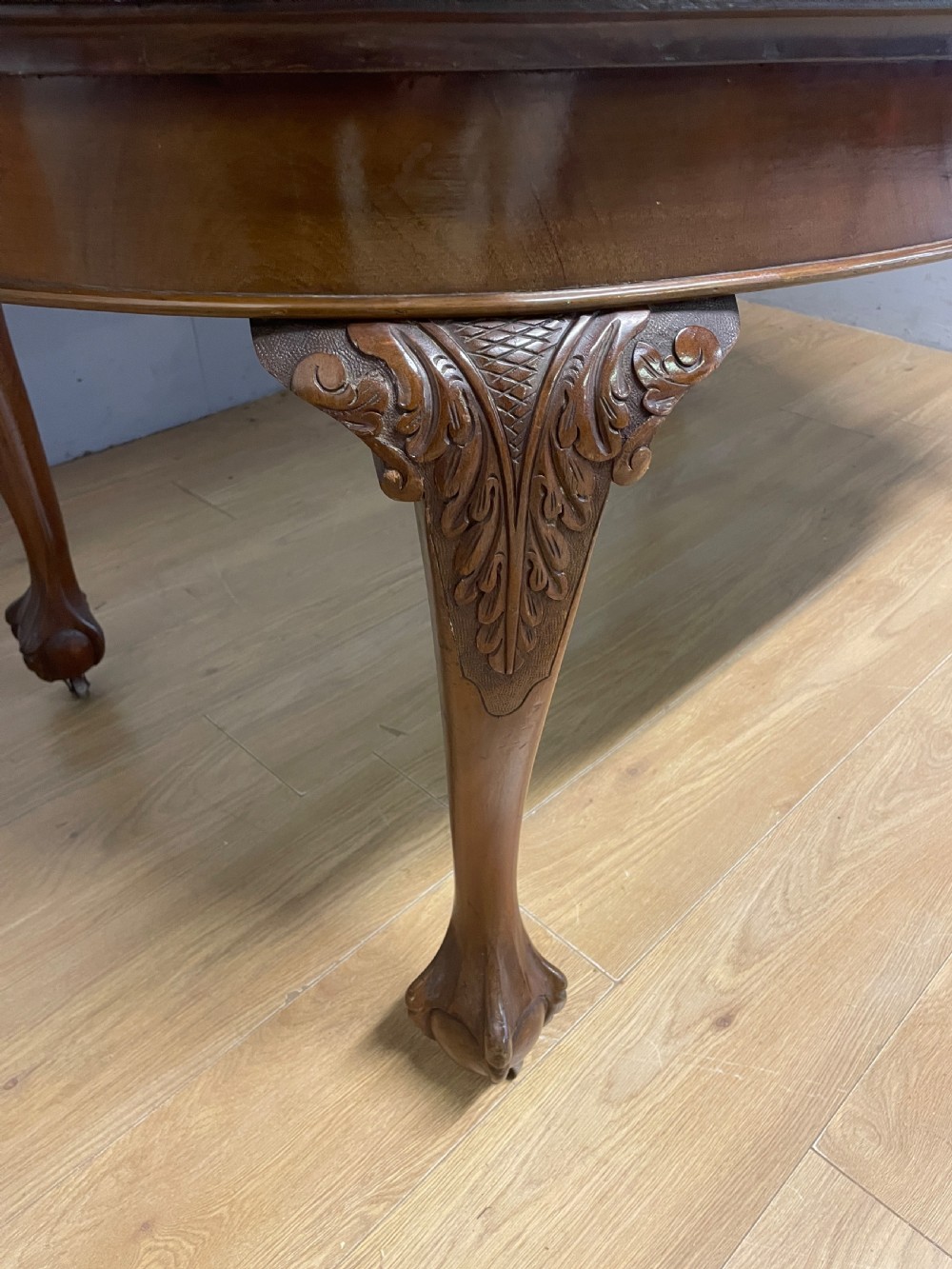 Late C19TH solid mahogany Queen Anne style wind out six seater dining table  View III