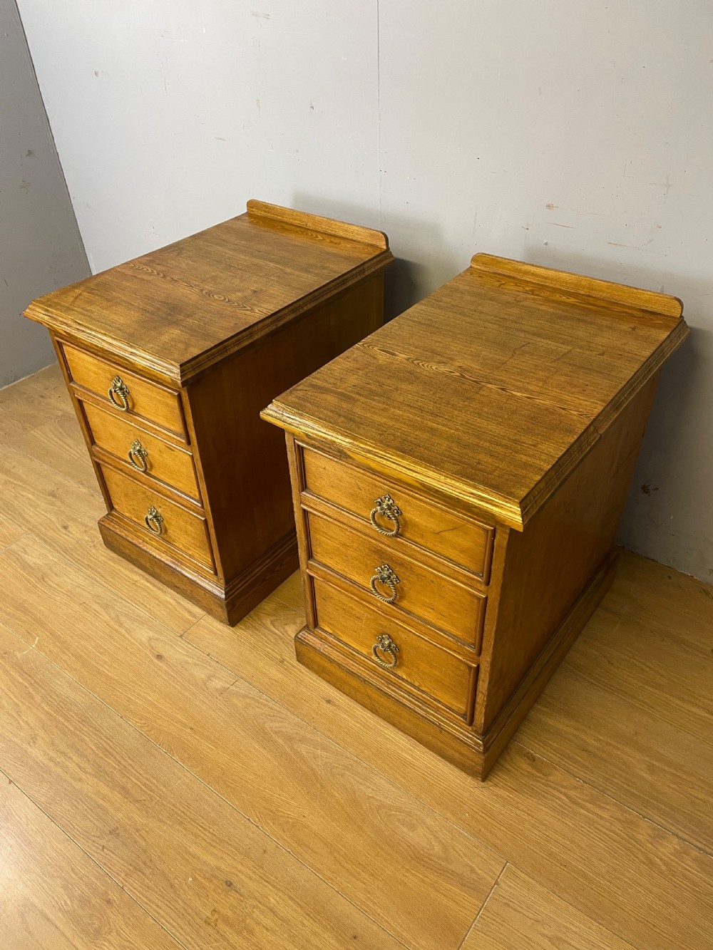 Pair of C19TH golden ash bedside cabinets circa 1880 View II