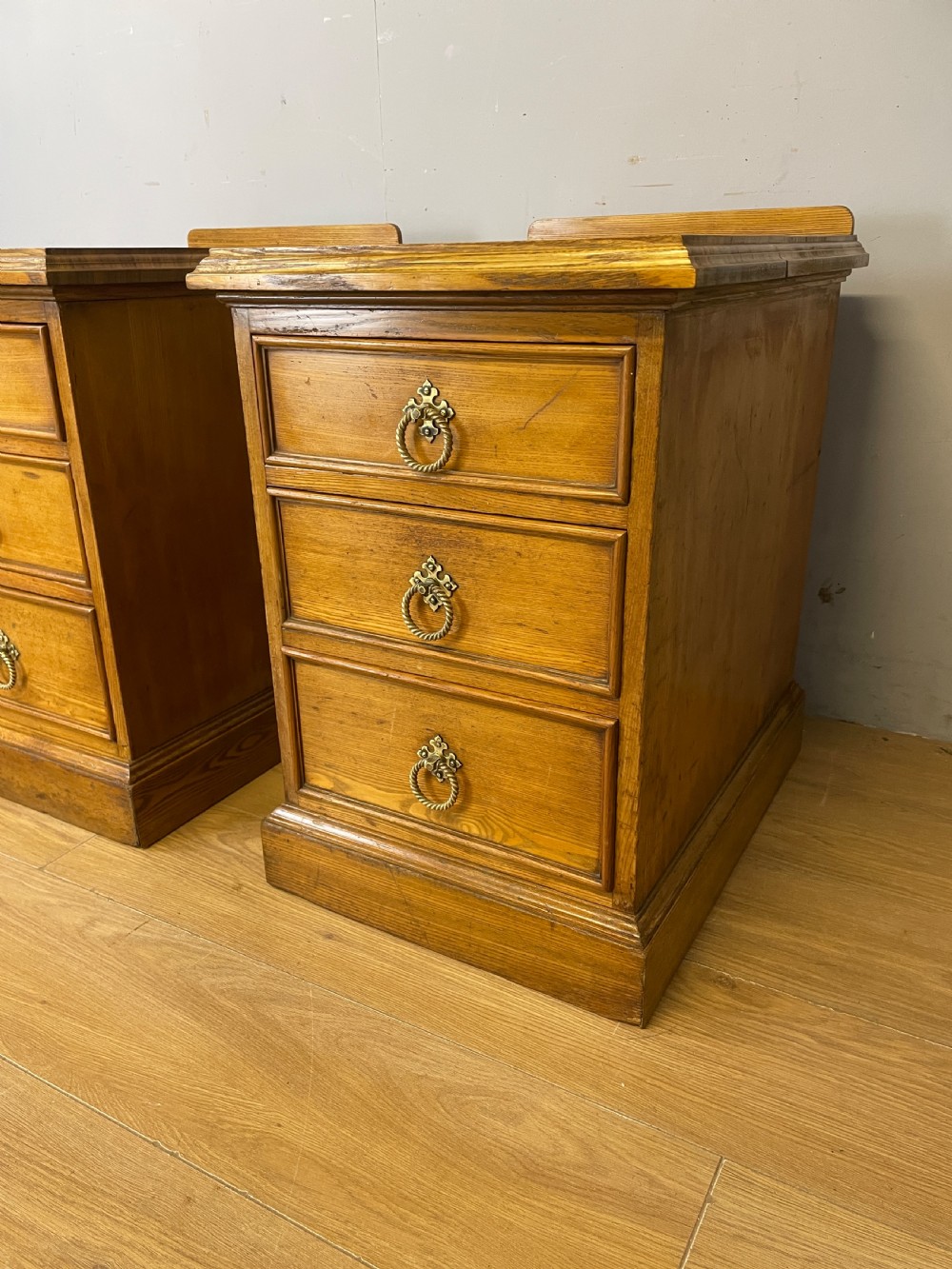 Pair of C19TH golden ash bedside cabinets circa 1880 View III