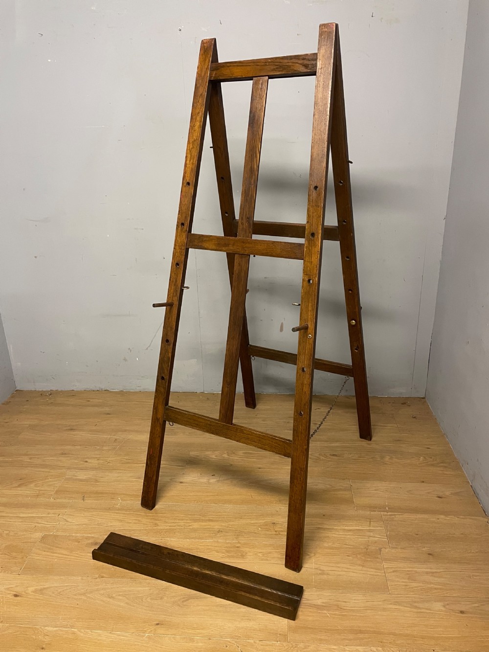 Arts and Crafts  oak adjustable artists easel circa 1900 View XI