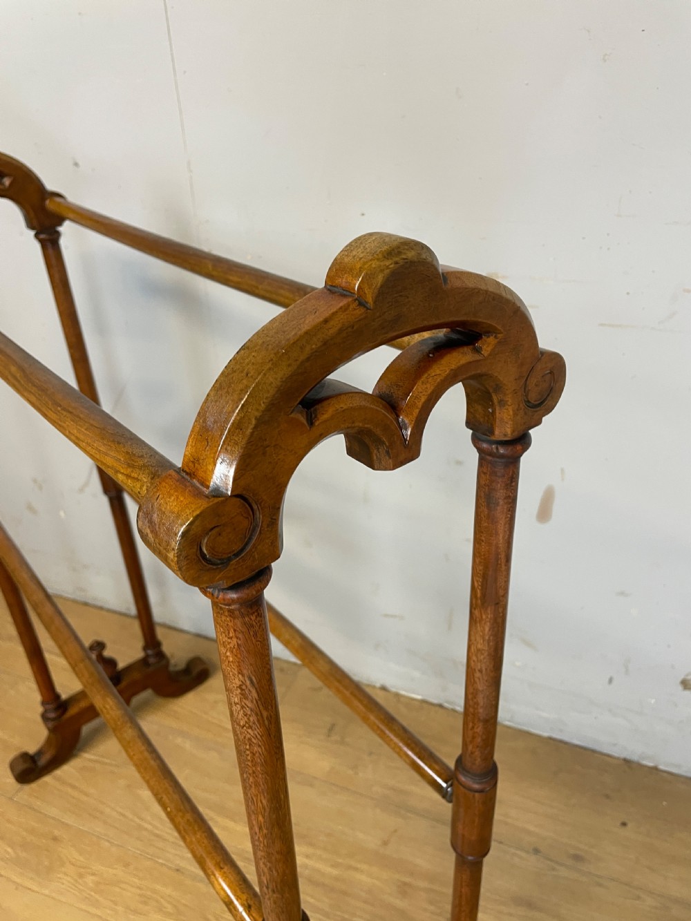 Victorian solid mahogany towel rail circa 1880 View IV