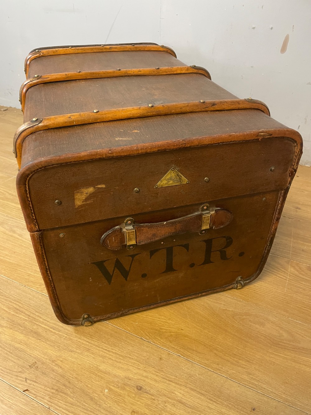 Early C20th wooden bound steamer trunk  View VI