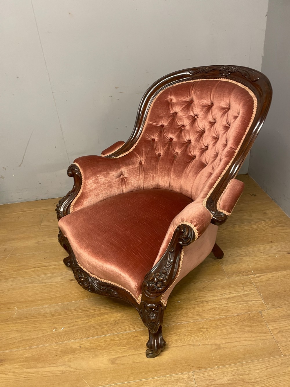 C19TH deep buttoned mahogany  armchair circa 1880 View VIII