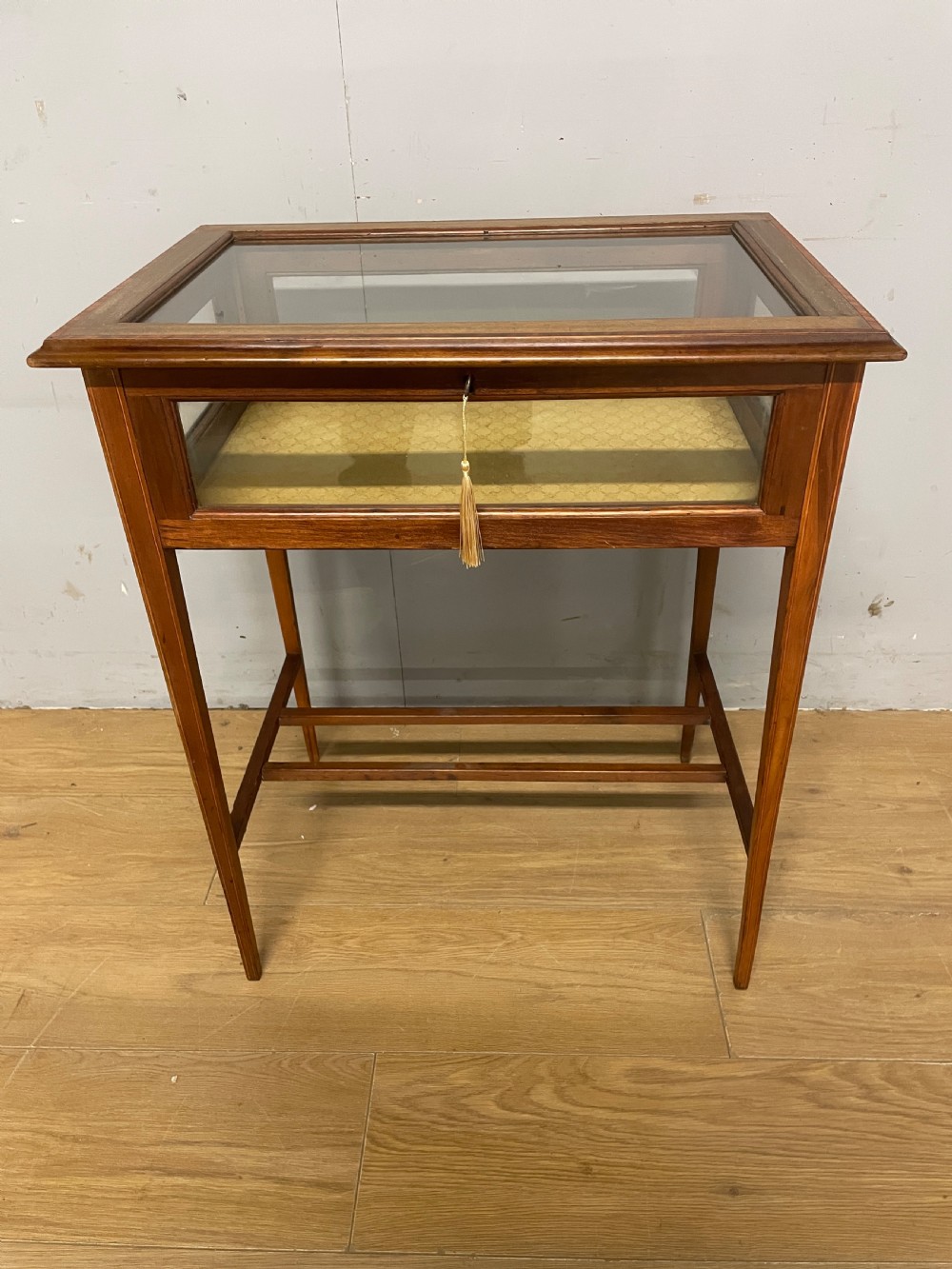 Edwardian inlaid mahogany bijouterie cabinet  View II