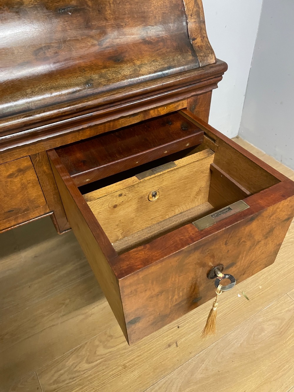C19TH Biedermeier plum pudding mahogany cylinder desk in good original condition View XV