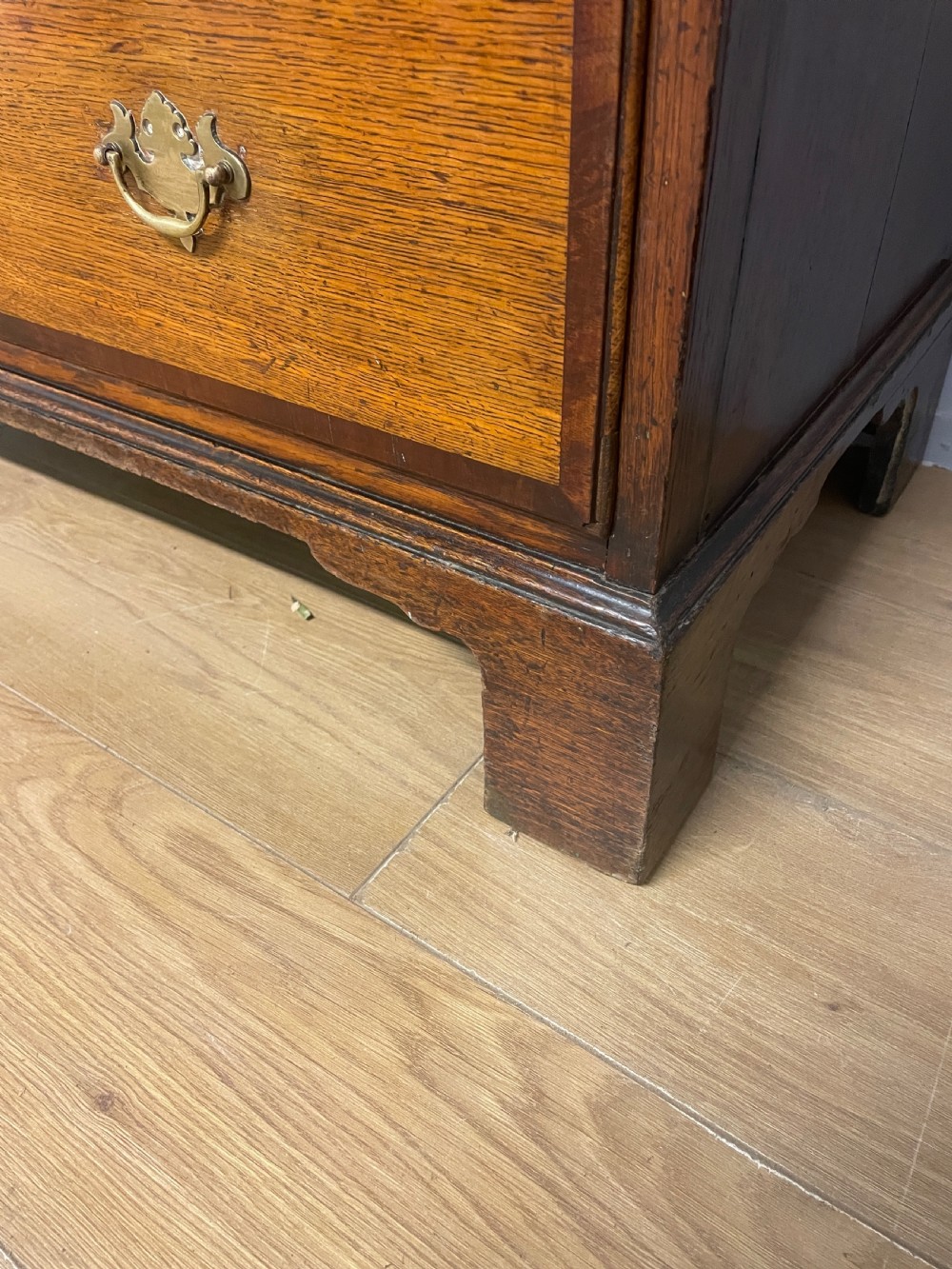 Georgian oak and cross banded mahogany four height chest of drawers circa 1790 View IV