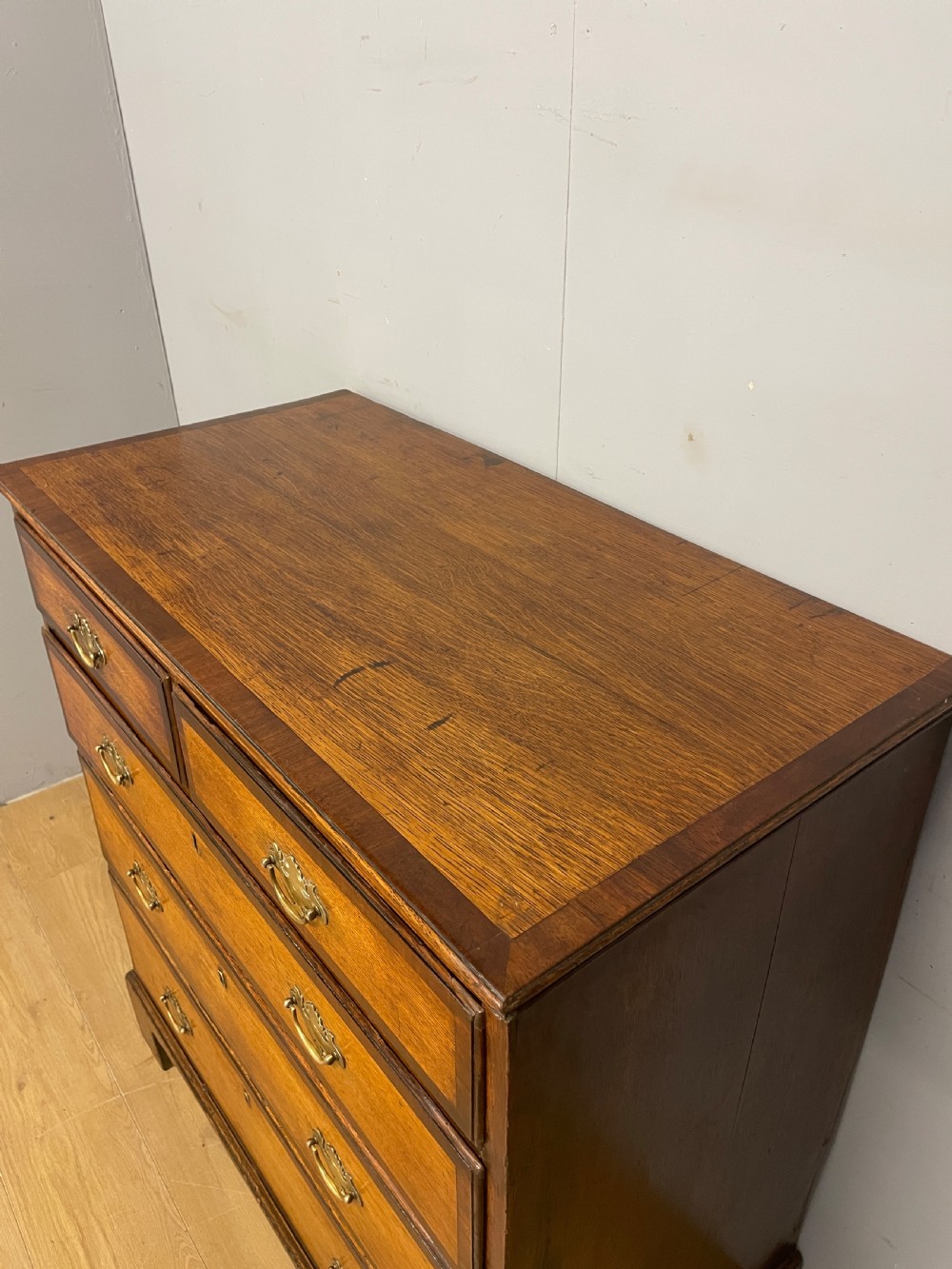 Georgian oak and cross banded mahogany four height chest of drawers circa 1790 View VI