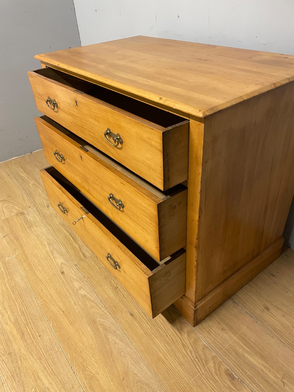 C19TH satinwood three height chest of drawers  View VI