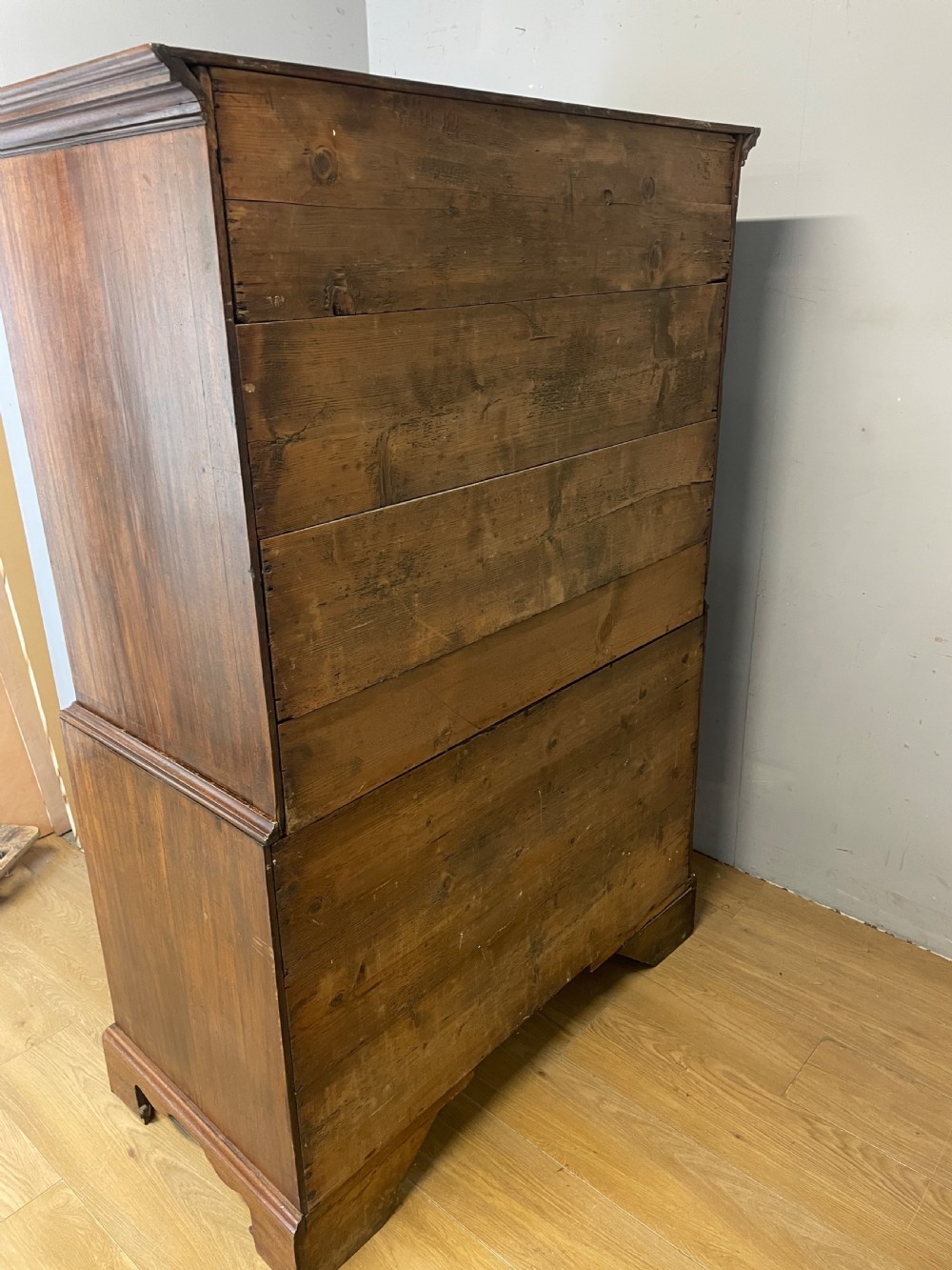 Georgian mahogany chest on chest circa 1790 View XVI