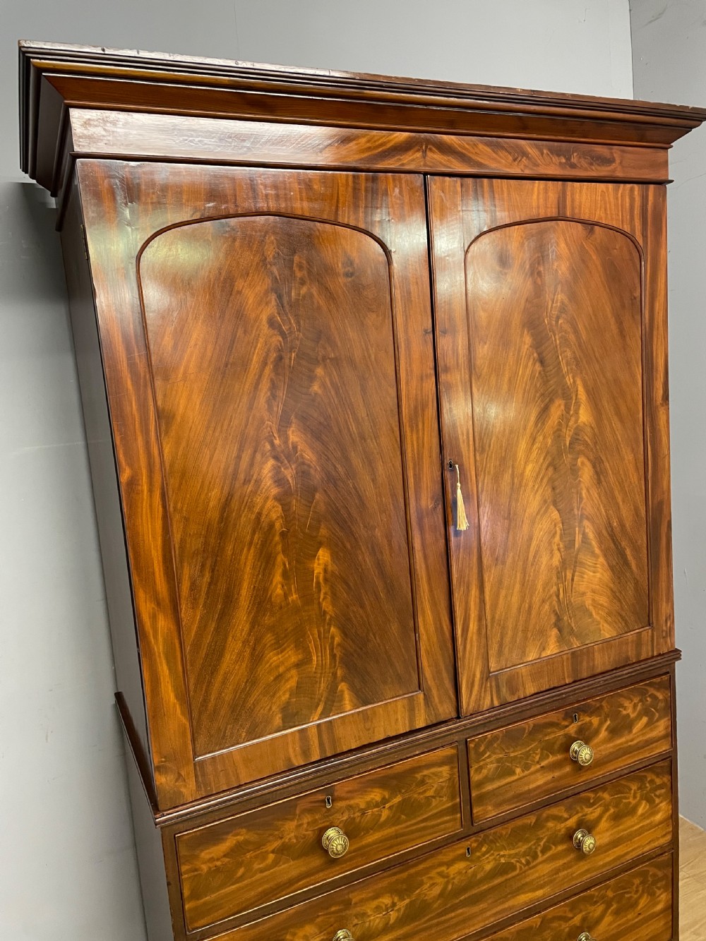 Georgian country house flame mahogany linen press -London maker  View IV
