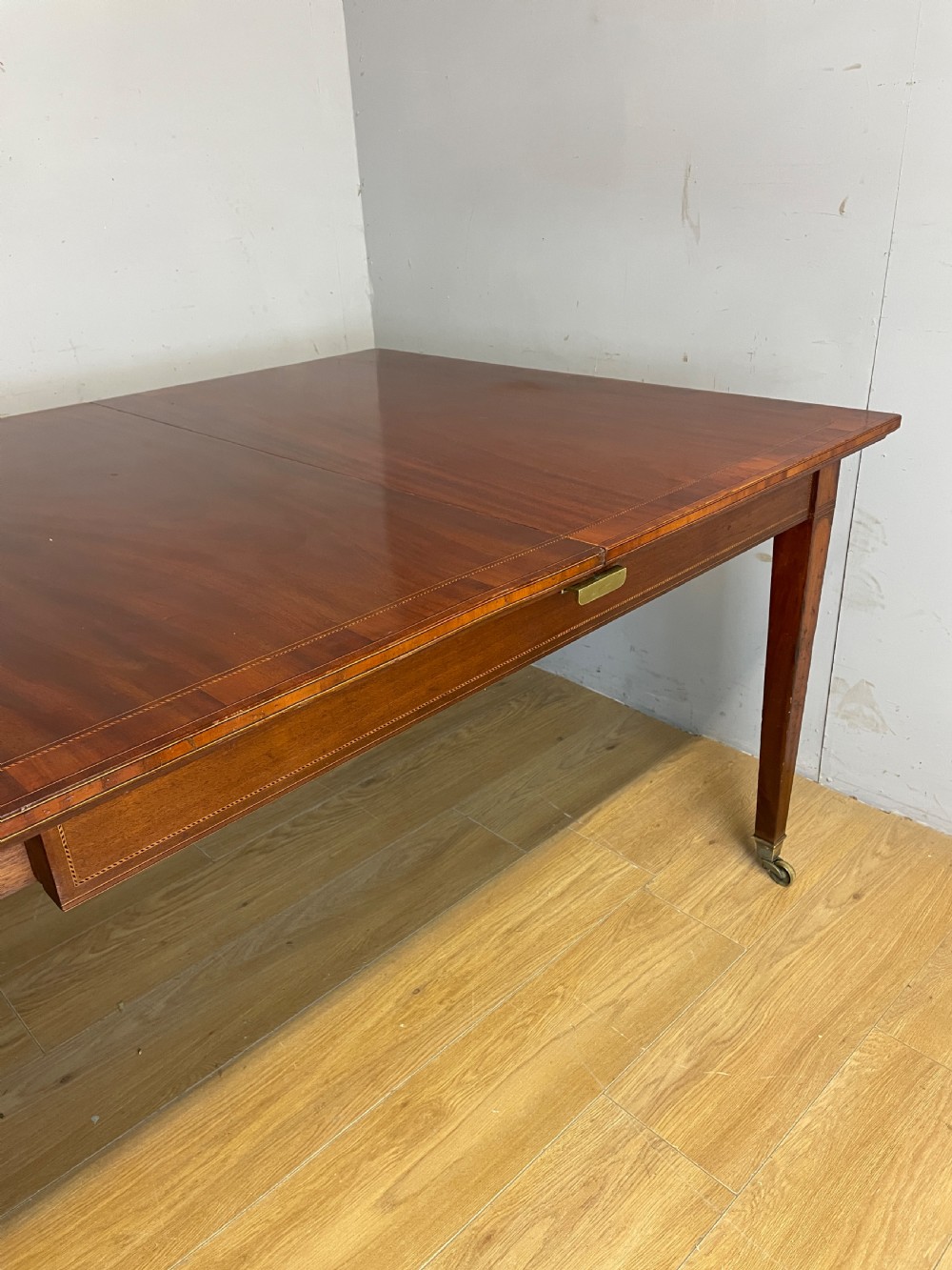 C19TH inlaid mahogany extending dining table by Gillows circa 1895  View VI
