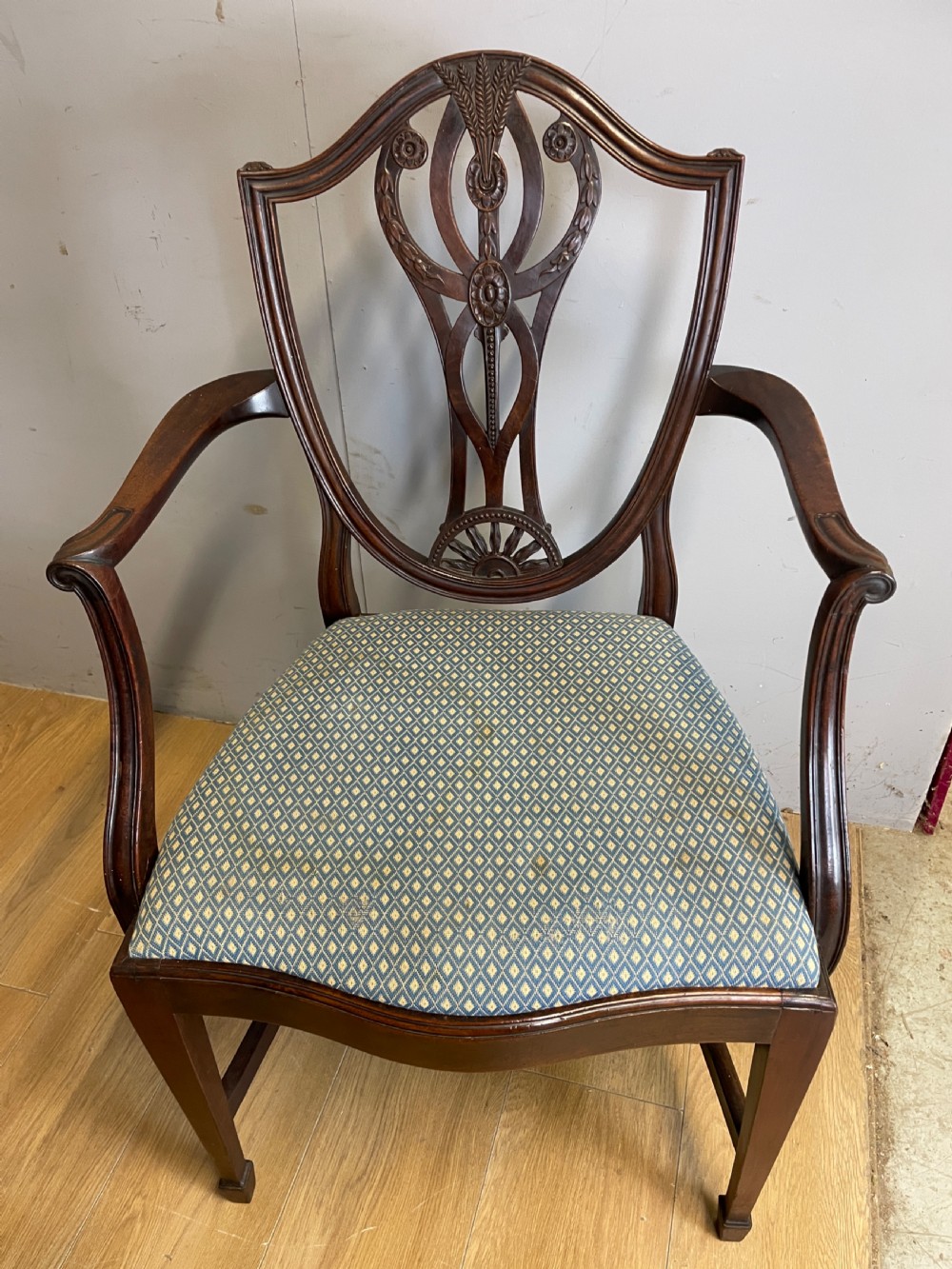 Late C19th solid mahogany set of eight Hepplewhite style dining chairs  View XI