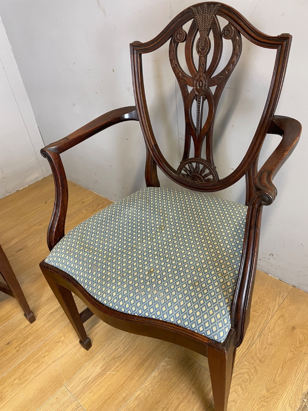 Late C19th solid mahogany set of eight Hepplewhite style dining chairs  View XII