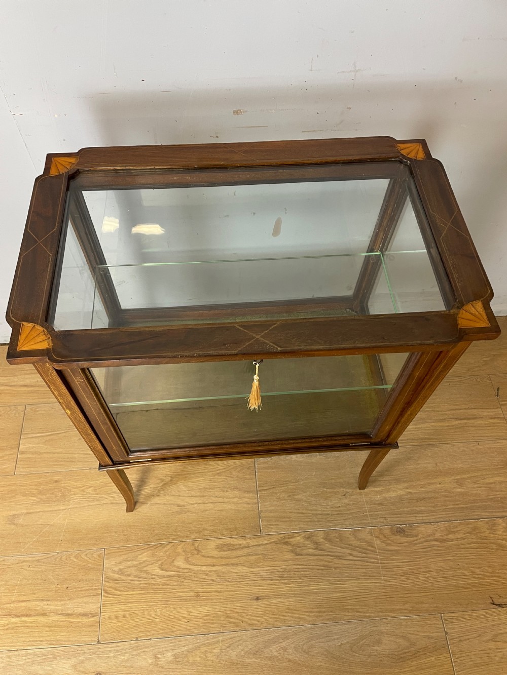 Edwardian inlaid mahogany bijouterie -display cabinet  View III
