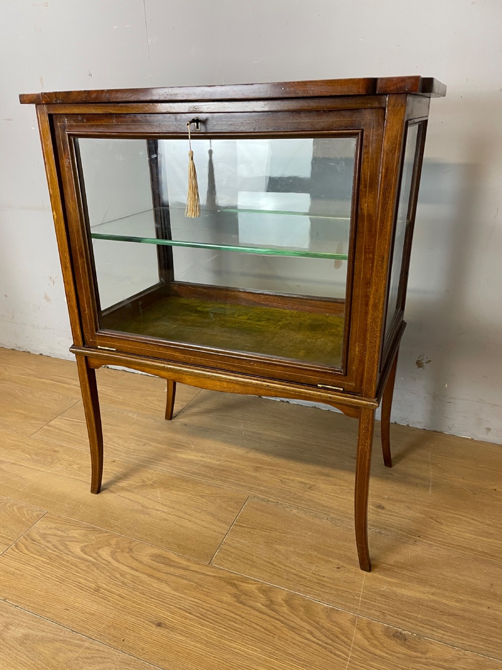Edwardian inlaid mahogany bijouterie -display cabinet  View VI