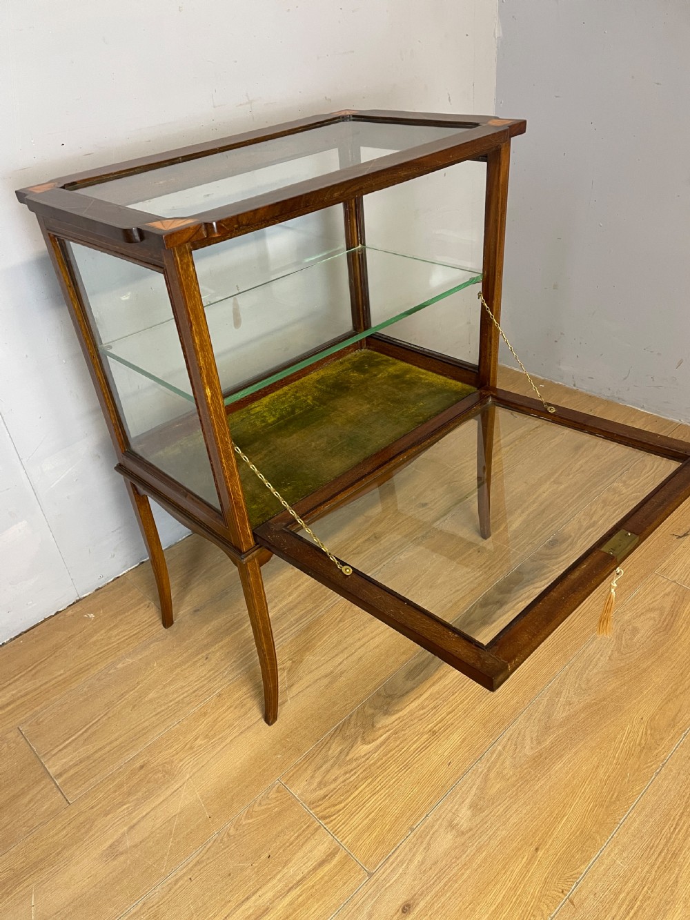 Edwardian inlaid mahogany bijouterie -display cabinet  View VIII