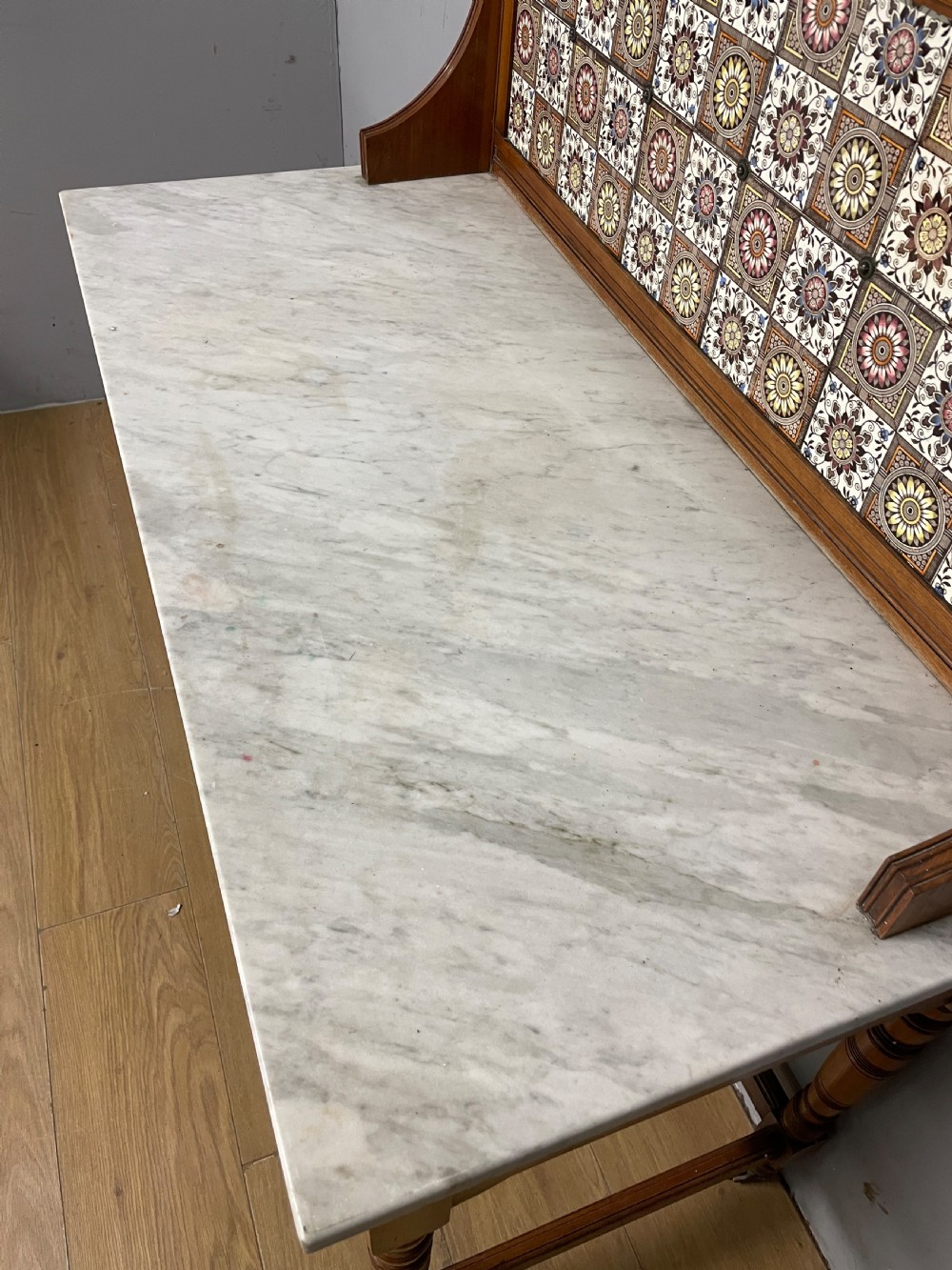 Victorian satin walnut marble topped washstand circa 1880 View VIII