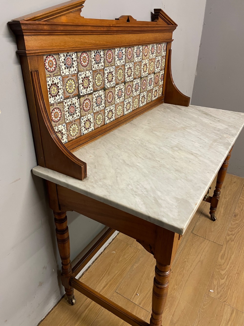 Victorian satin walnut marble topped washstand circa 1880 View IX
