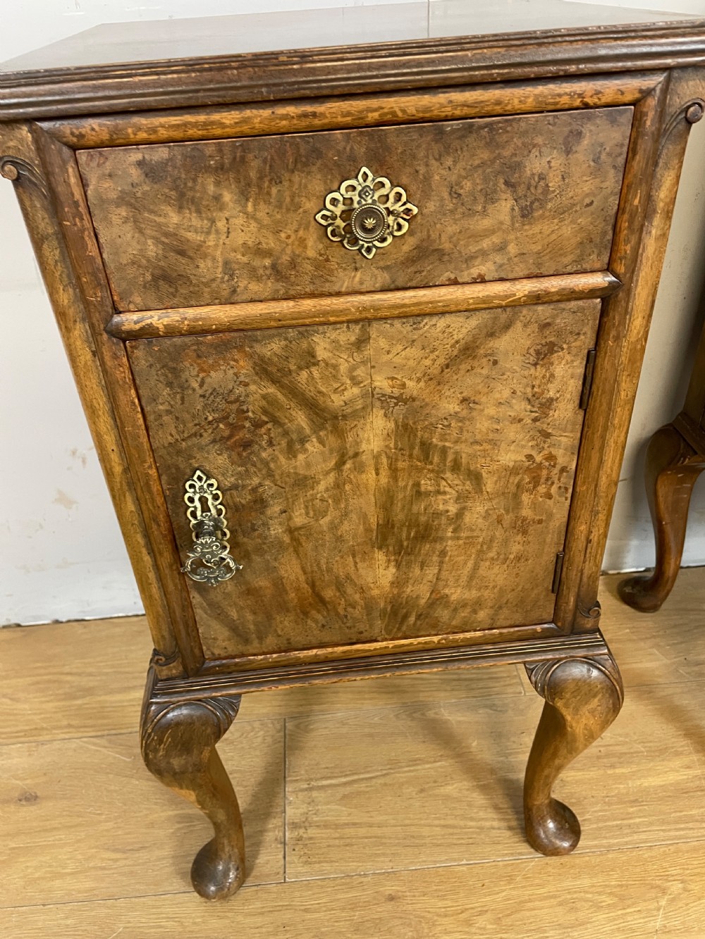 Pair of Art Deco burr walnut bedside cabinets  View VII