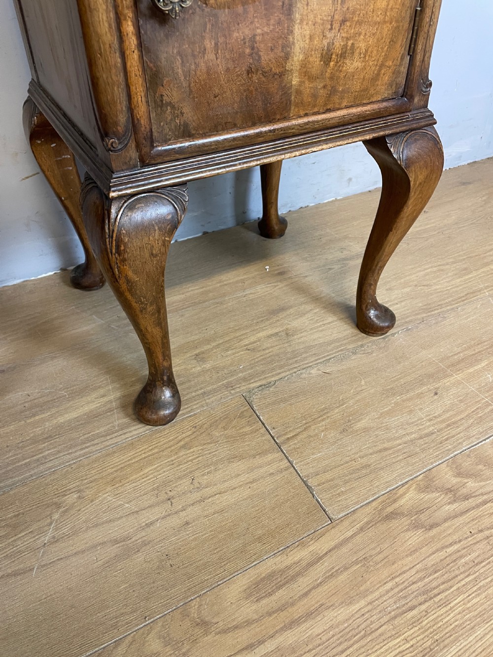 Pair of Art Deco burr walnut bedside cabinets  View VIII