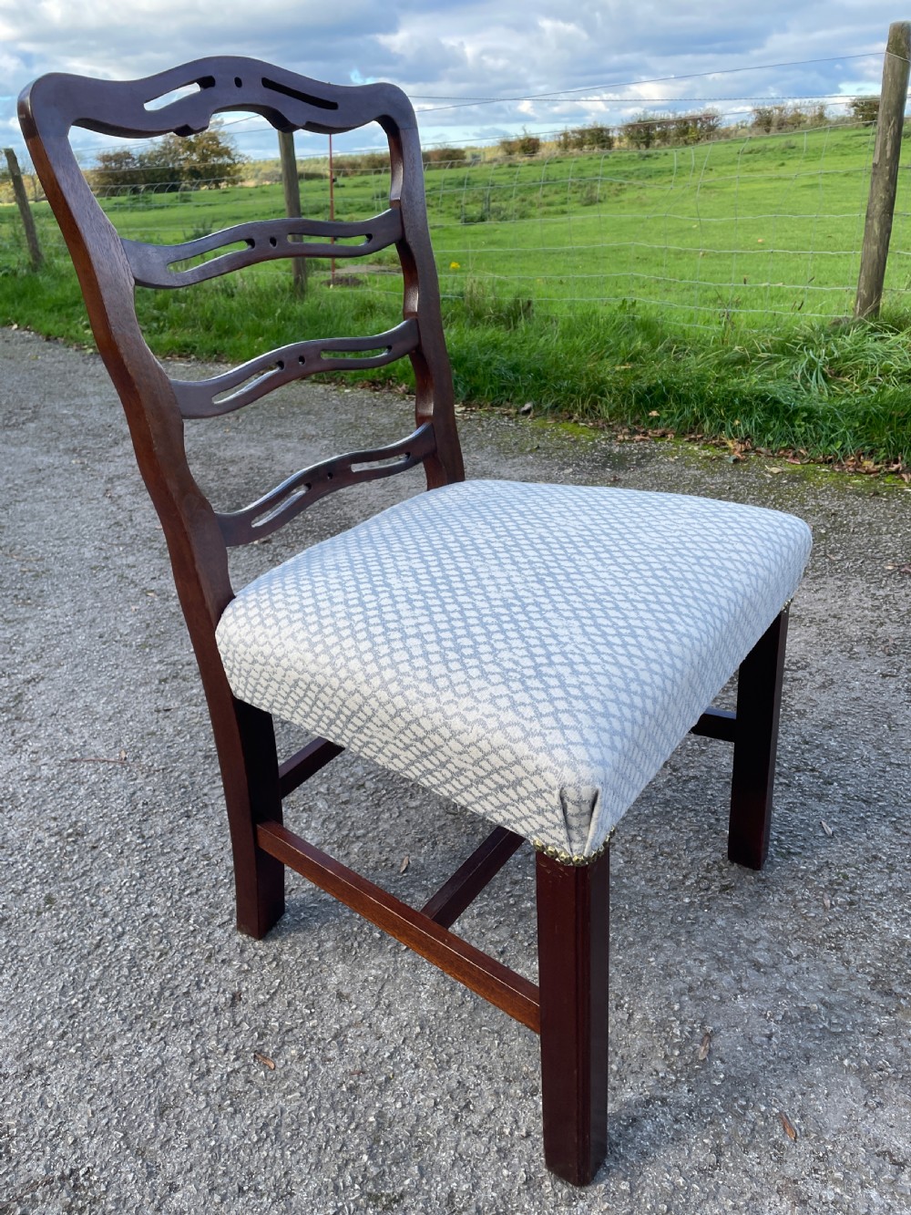 Great quality set of 10 Hepplewhite style mahogany dining chairs circa 1920 View IX