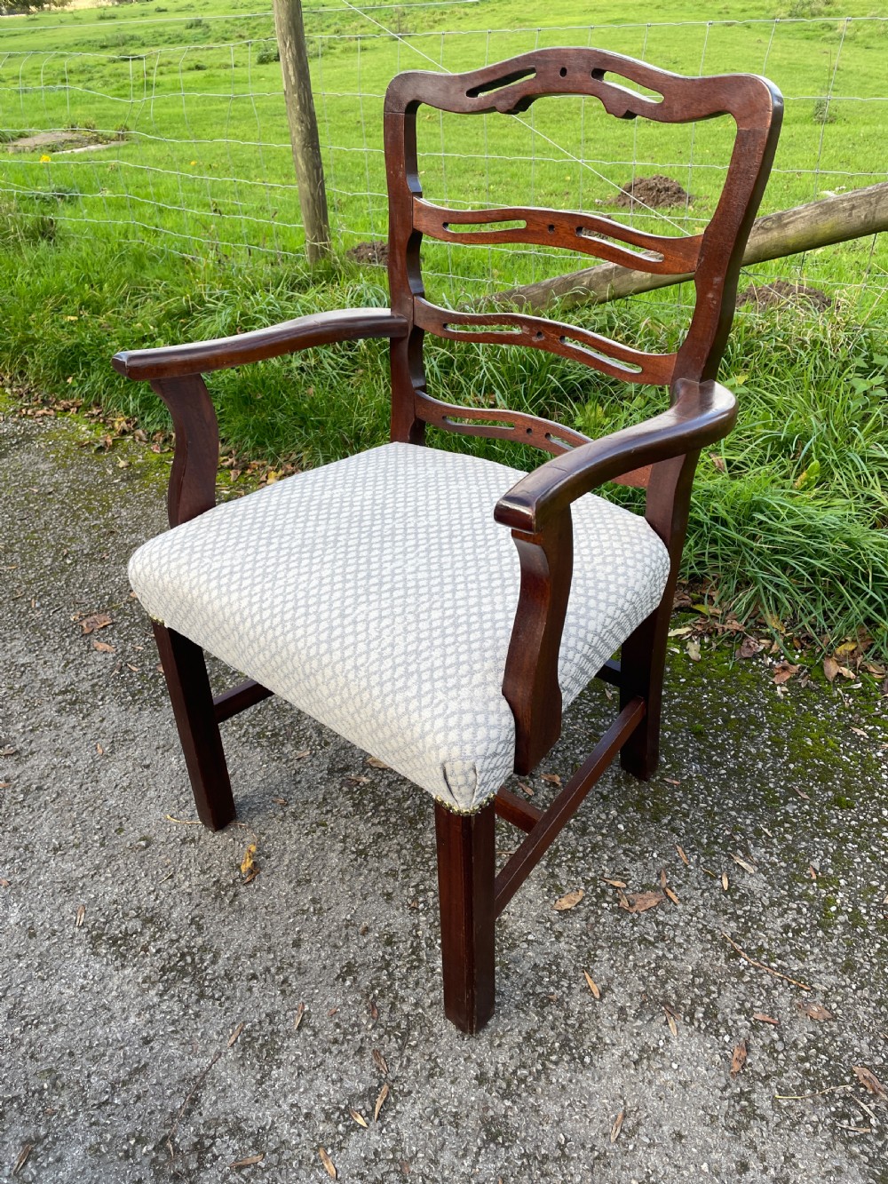 Great quality set of 10 Hepplewhite style mahogany dining chairs circa 1920 View XII