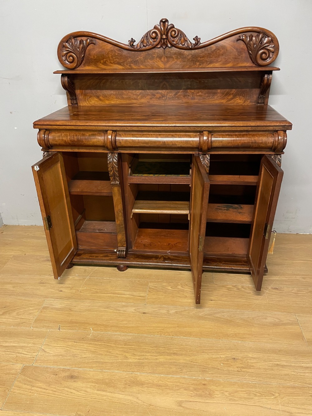 Superb quality C19TH flame mahogany three door sideboard  View IX