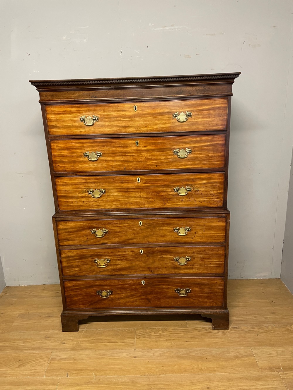 Georgian flame mahogany chest on chest circa 1790 View II