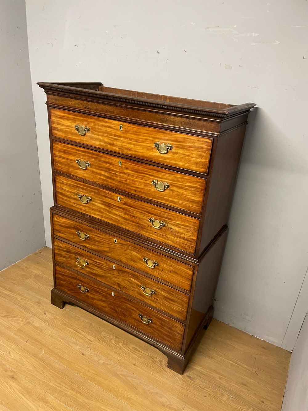 Georgian flame mahogany chest on chest circa 1790 View XII